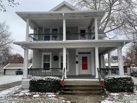 1053 N Cherry St, Galesburg, IL 61401
