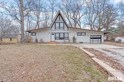 5564 Grissom Dr, Springfield, IL 62711