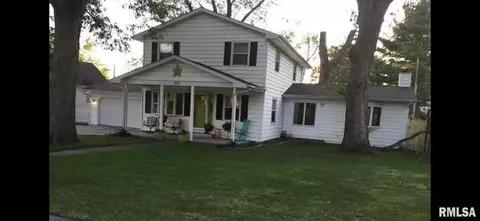 921 N 3rd St, Riverton, IL 62561