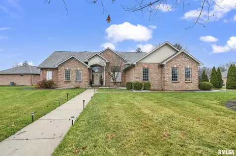 3104 Ironoak Cir, Springfield, IL 62711