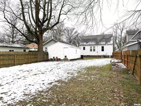 2416 Lowell Ave, Springfield, IL 62704 photo 7