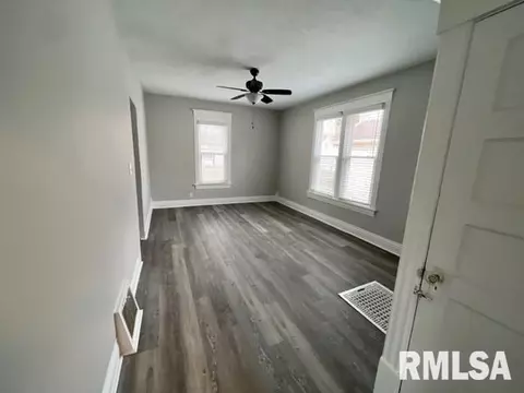 924 Henrietta St, Springfield, IL 62704 photo 6