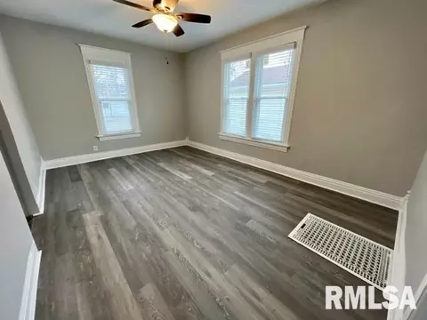 924 Henrietta St, Springfield, IL 62704 photo 7