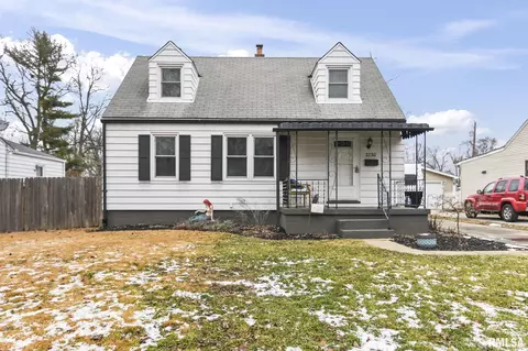 3230 Palmer St, Springfield, IL 62703