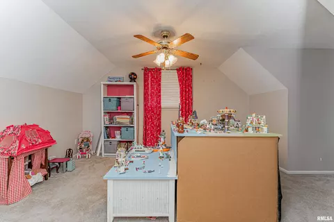 300 Victoria Dr, Normal, IL 61761 photo 17