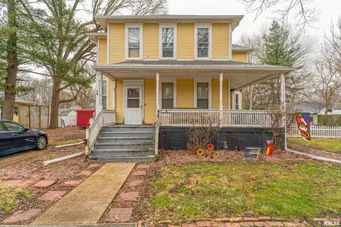 116 Grand Ave, Lincoln, IL 62656