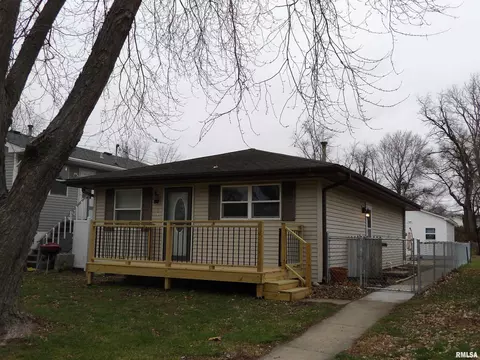 305 E Sangamon Ave, Springfield, IL 62702 photo 2
