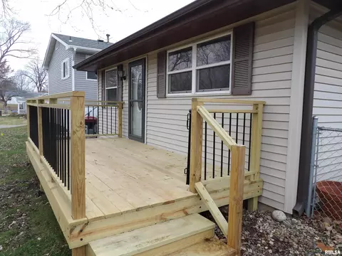 305 E Sangamon Ave, Springfield, IL 62702 photo 3