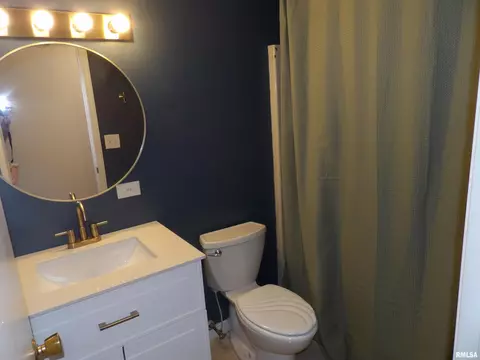 305 E Sangamon Ave, Springfield, IL 62702 photo 11