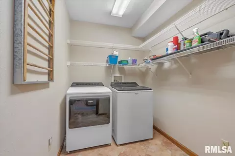7204 Wentworth Dr, Springfield, IL 62712 photo 23