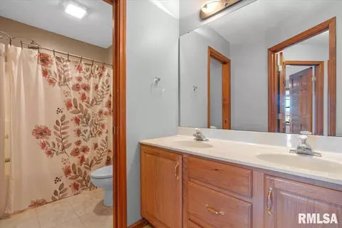 7204 Wentworth Dr, Springfield, IL 62712 photo 28