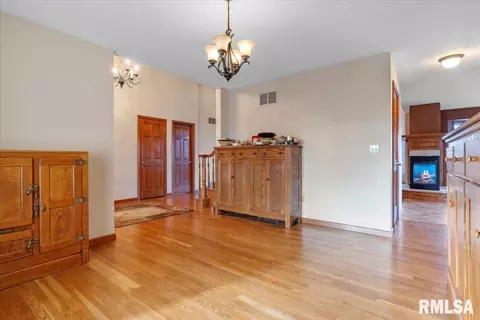 7204 Wentworth Dr, Springfield, IL 62712 photo 15