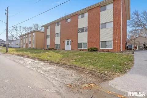 225-229 N Park Ave, Springfield, IL 62702 photo 5