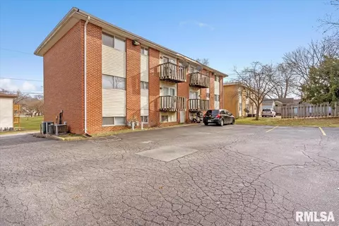225-229 N Park Ave, Springfield, IL 62702 photo 20