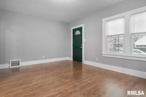 2041 N 7th St, Springfield, IL 62702 photo 6