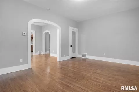 2041 N 7th St, Springfield, IL 62702 photo 7