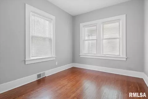 2041 N 7th St, Springfield, IL 62702 photo 15