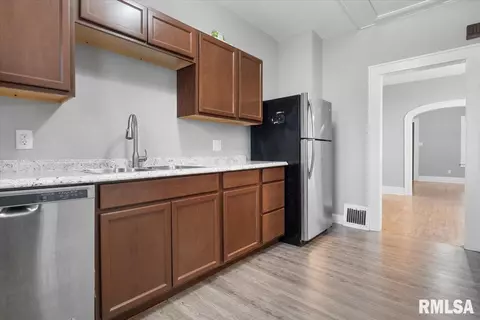2041 N 7th St, Springfield, IL 62702 photo 12