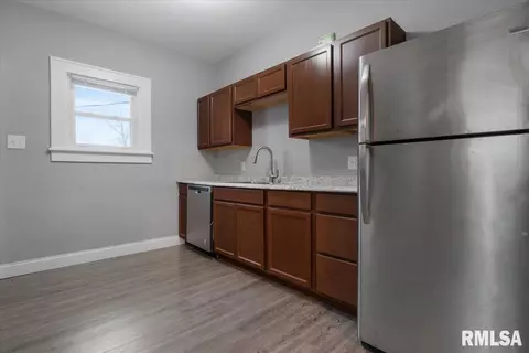 2041 N 7th St, Springfield, IL 62702 photo 11
