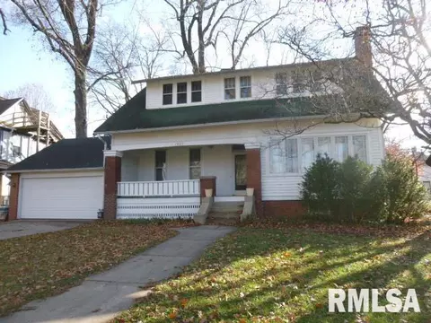 1225 W College St, Jacksonville, IL 62650