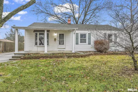 5 Harriet Ln, Springfield, IL 62702