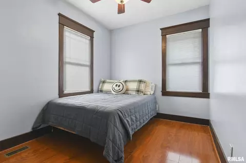 2037 S Spring St, Springfield, IL 62704 photo 17