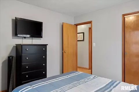 1601 N Schrader Ave, Springfield, IL 62702 photo 10