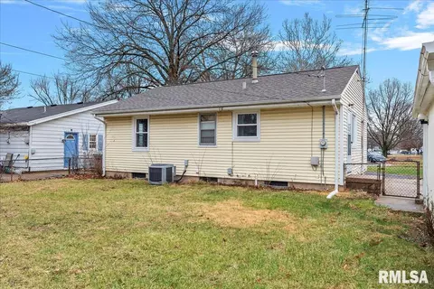 1601 N Schrader Ave, Springfield, IL 62702 photo 20