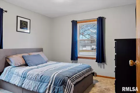 1601 N Schrader Ave, Springfield, IL 62702 photo 11