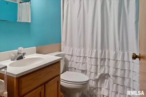 1601 N Schrader Ave, Springfield, IL 62702 photo 12