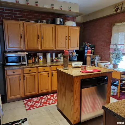 811 Clark St, Canton, MO 63435 photo 7