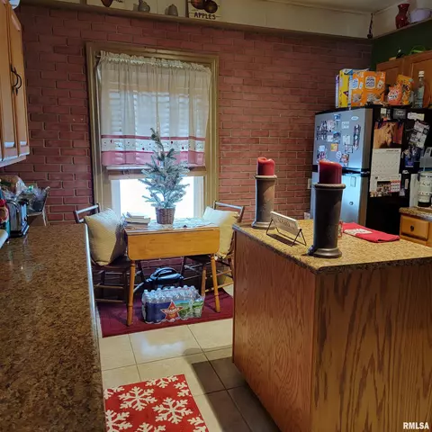 811 Clark St, Canton, MO 63435 photo 8