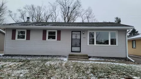 228 W Hawkeye Way, Springfield, IL 62707