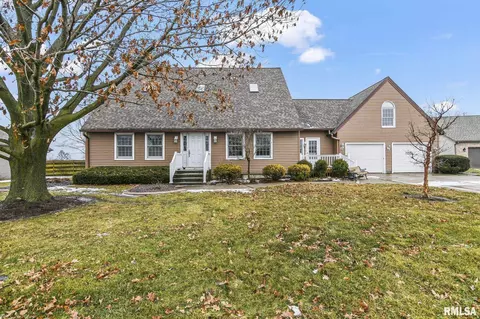 104 Forest Park St, Chatham, IL 62629