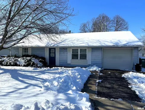 1404 N Farnham St, Galesburg, IL 61401