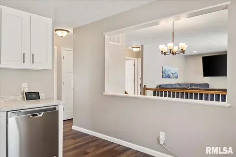 2416 Stokebridge Rd, Springfield, IL 62702 photo 10