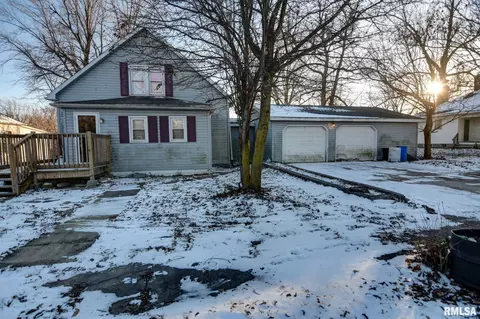 409 Monroe St, Nokomis, IL 62075