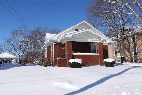 160 Olive St, Galesburg, IL 61401