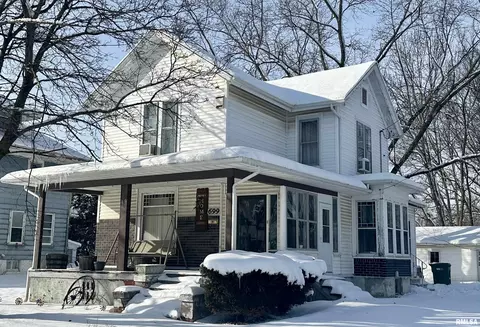 699 Monmouth Blvd, Galesburg, IL 61401
