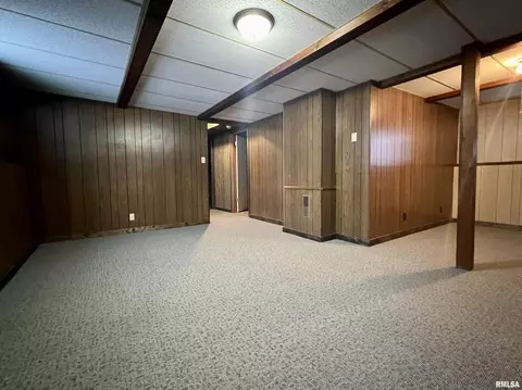 903 N Main St, Abingdon, IL 61410 photo 16
