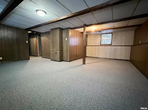 903 N Main St, Abingdon, IL 61410 photo 17