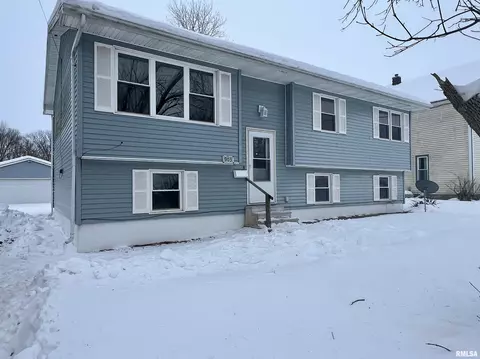 903 N Main St, Abingdon, IL 61410 photo 2