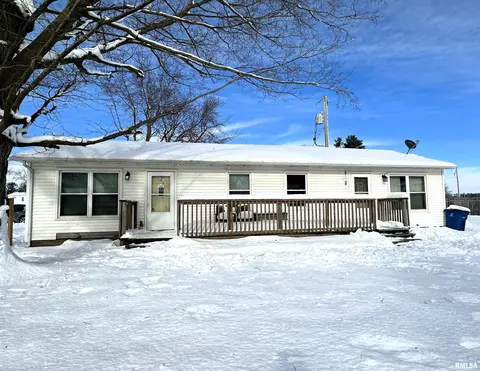 135 N Union St, Wataga, IL 61488