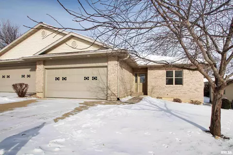 2413 Destiny Ct, Quincy, IL 62301