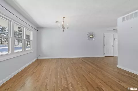 2 Downing Ln, Springfield, IL 62712 photo 7