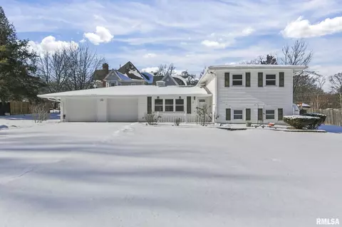 2 Downing Ln, Springfield, IL 62712 photo 2