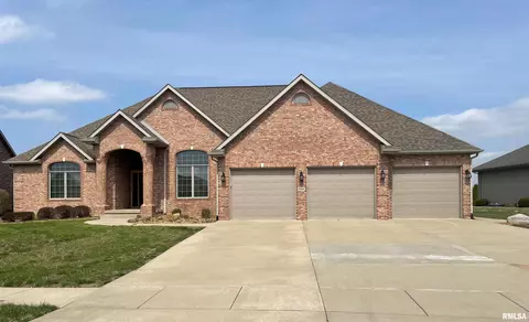 6105 Spindell Dr, Springfield, IL 62711