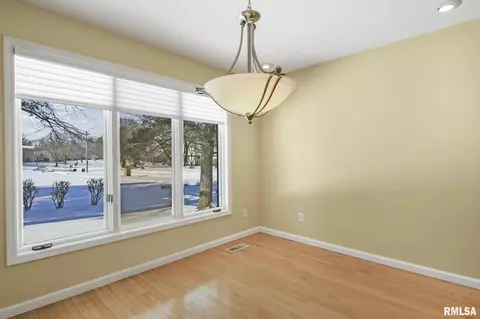 2 Turnberry Pl, Springfield, IL 62704 photo 11