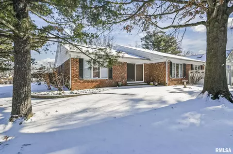 2 Turnberry Pl, Springfield, IL 62704 photo 2