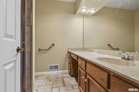 2 Turnberry Pl, Springfield, IL 62704 photo 29